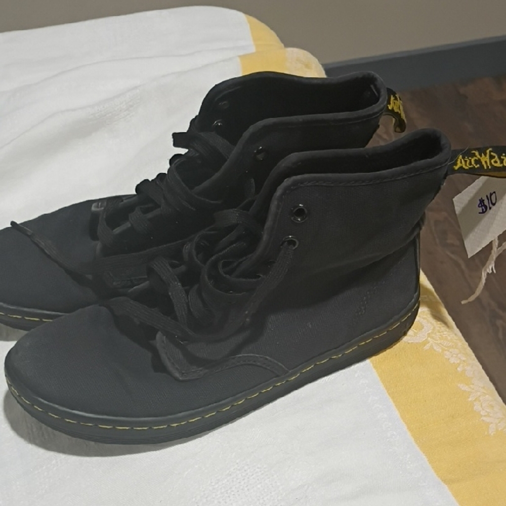 Dr. Martens Black High-Top Shoes US Size 6
